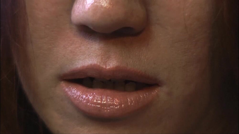 Evangelines Fetish: Eves Nude Lipstick Dengan Gloss (rakaman dekat)