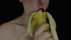 Marvelous V: Žhavé sexy červené rty lízají a sají lollypop a další jídlo