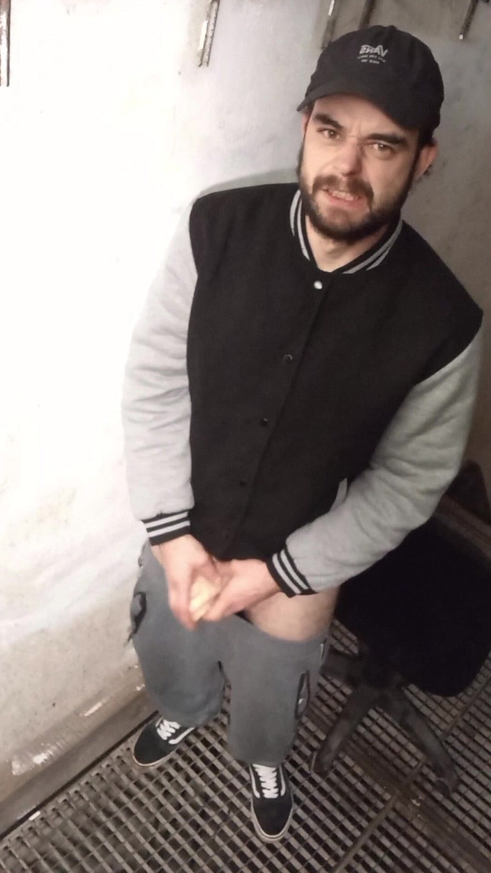 jerkofflover: merangkap di tempat saya pergi melancap dan ditambah lagi sebelum...