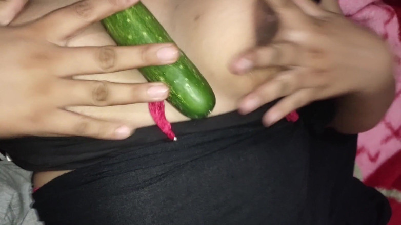 Desi Angel: Femei indiene sexy care își arată pizda fanilor ei, înger super sexy,...
