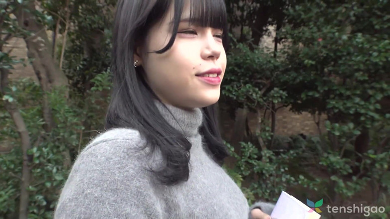 Tenshigao: อากิโนะ มิอิว เป็นสาวมหาลัยน่ารักที่ต้องการเงิน