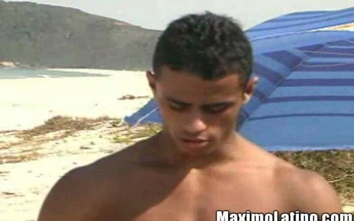 Cruiser Boys: Femeie latino maro beat off plaja Băiat musculare legat Whack...