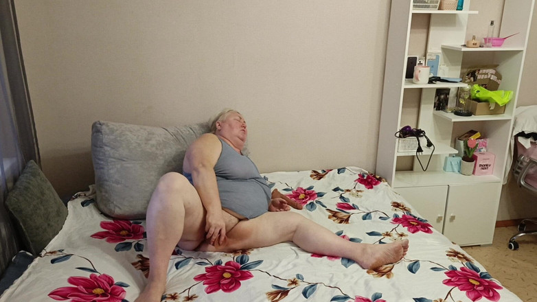 Zona901: 퇴근 후 보지 자위하는 새엄마