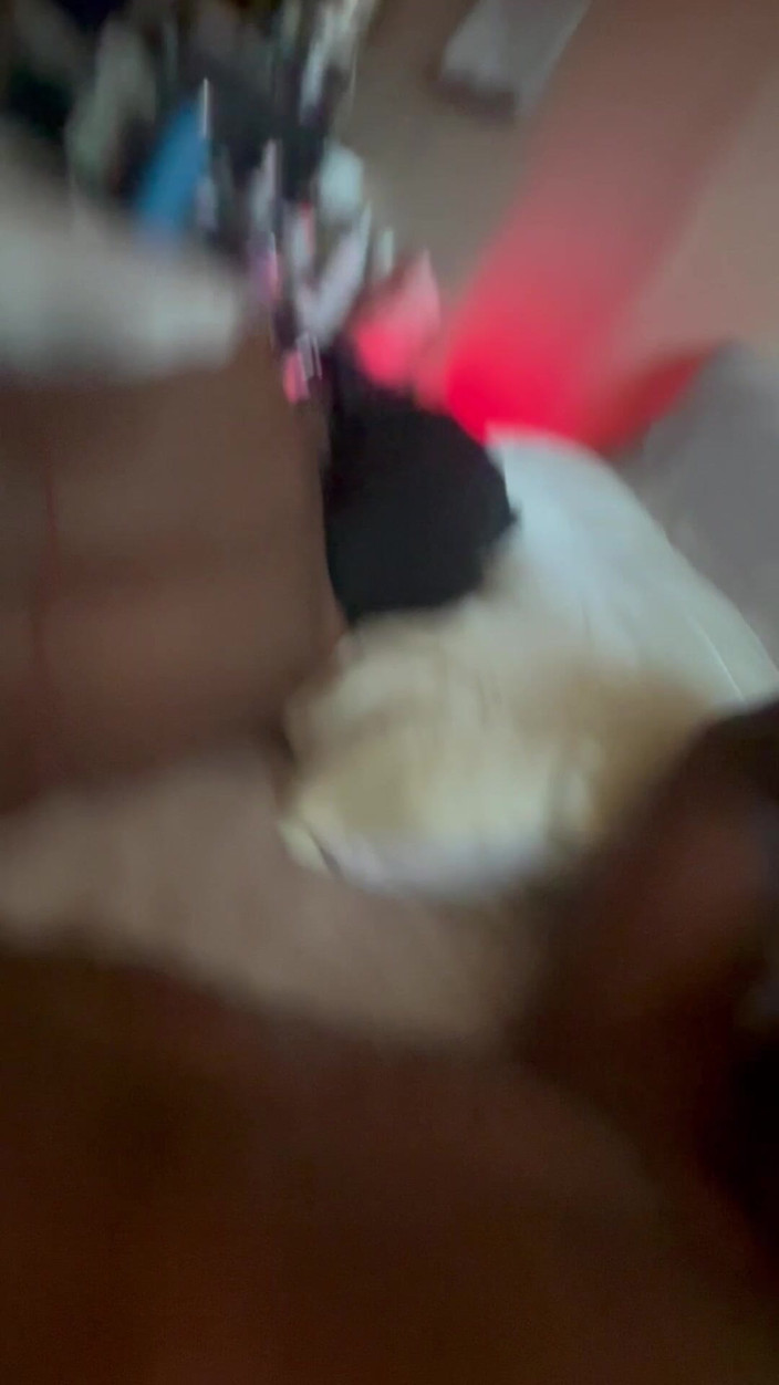 FunSize33: Büyük zenci arka kapımı çalarken uyanmanın en seksi yolu