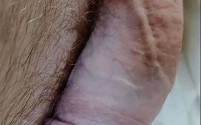 Hairyartist: Дивіться, як мій член росте, і знімайте для вас величезну порцію сперми від волохатого члена