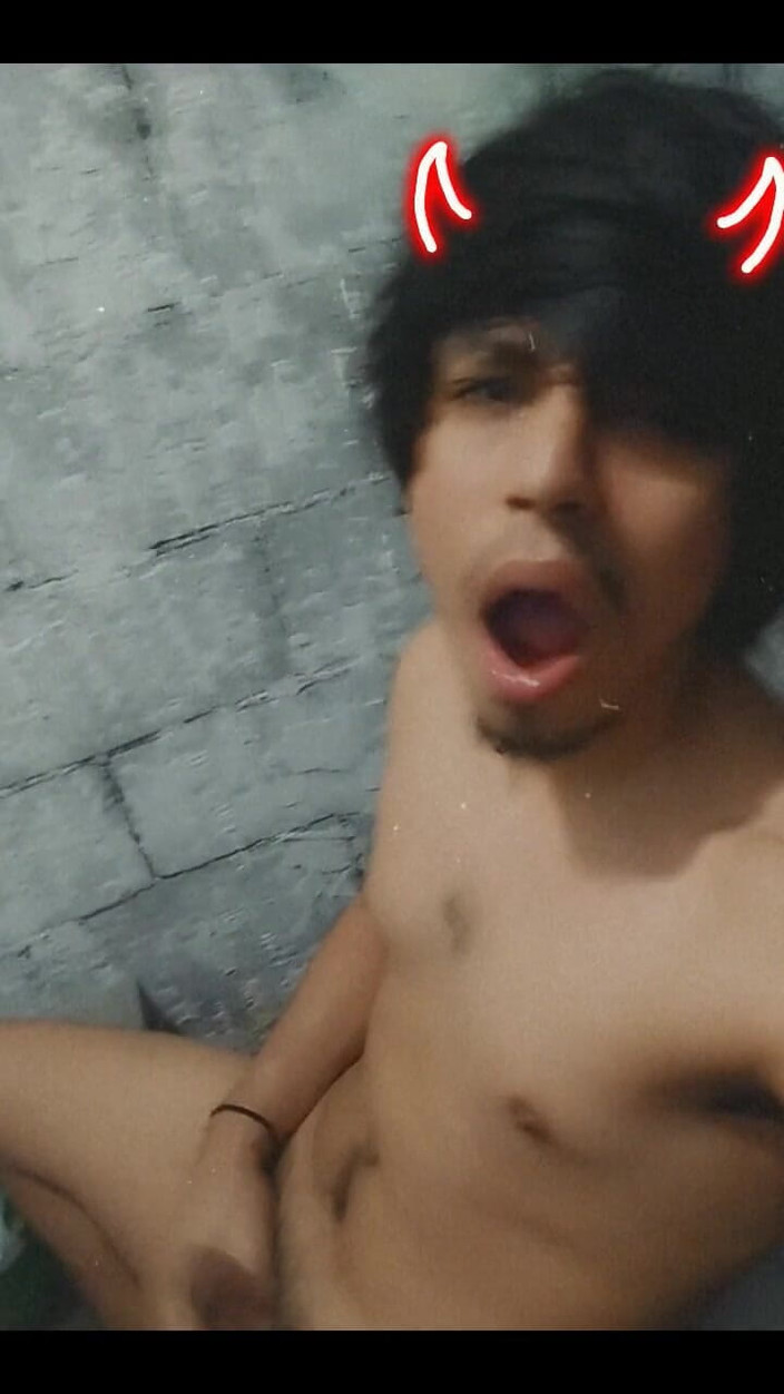 AlexAlejandro13: Diavoliță sexy ca în iad