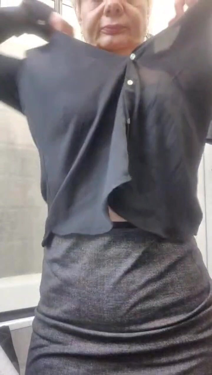 Sofy13: Hey You, Come Discover a Horny Mature MILF Who Loves...