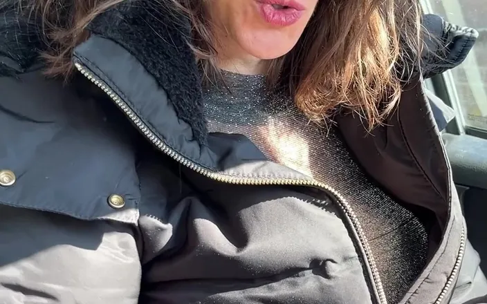 Lety Howl: I'm Going to the Tobacconist to Get Fucked in His...