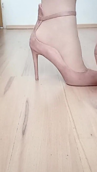 Crossdresser Walks in Sexy Pink Suede Pointed Toe High Heels Pumps with Ankle Strap