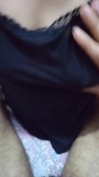 とても澄んだ声で、エジプト人女性が