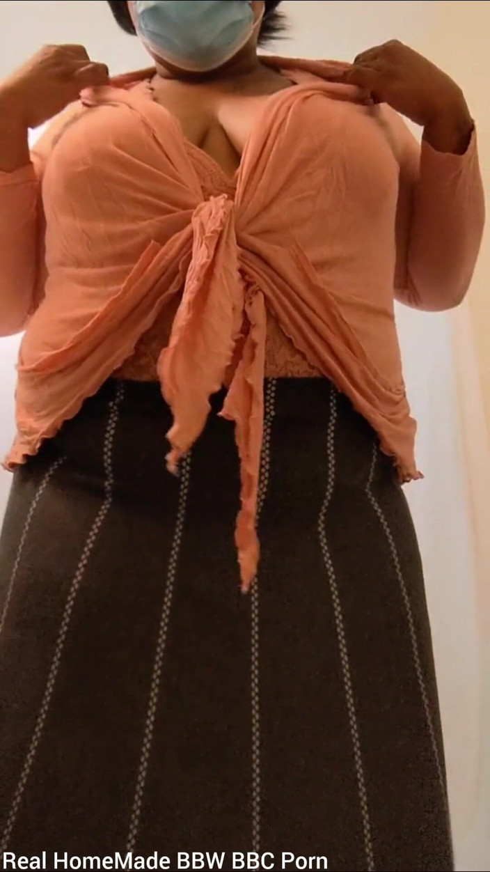 Super sexy ebony cuties: Striptis menggesel pepek saya menggoncang pantat saya