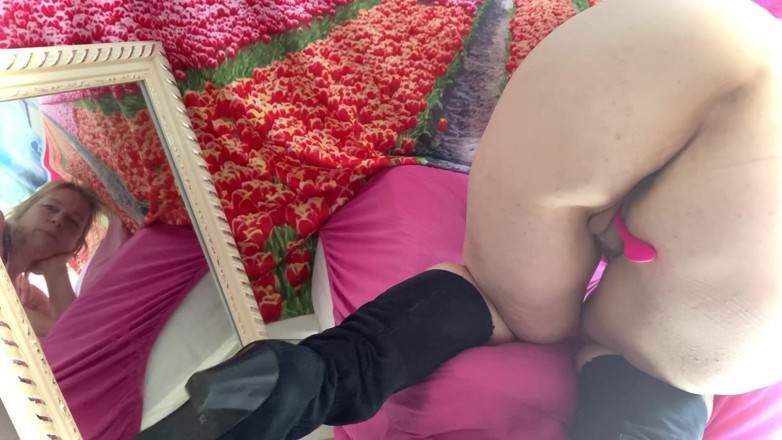 Firise: Doggystyle dildo