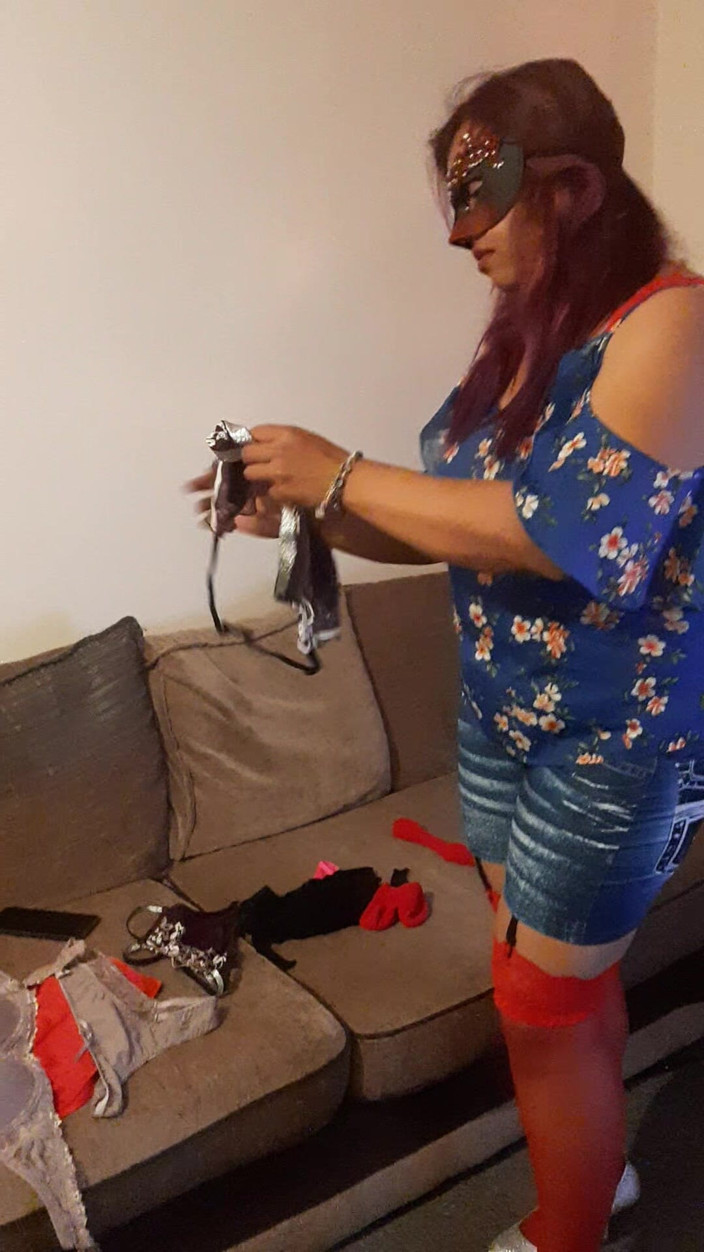 Gloriousshelly: Lexy lava roupa