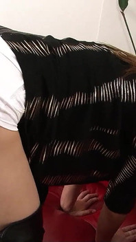 Худенькую японскую тинку вылизал и трахнул отчим