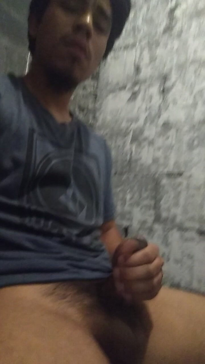 AlexAlejandro13: Hoeveel denk je dat mijn lul meet