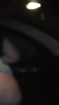Carly si istri nakal yang super semok suka banget dientot gaya doggy dan nyepong kontol pasangan swinger mesum