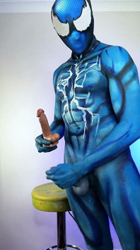 Naakte bodypaint mezelf als spiderman