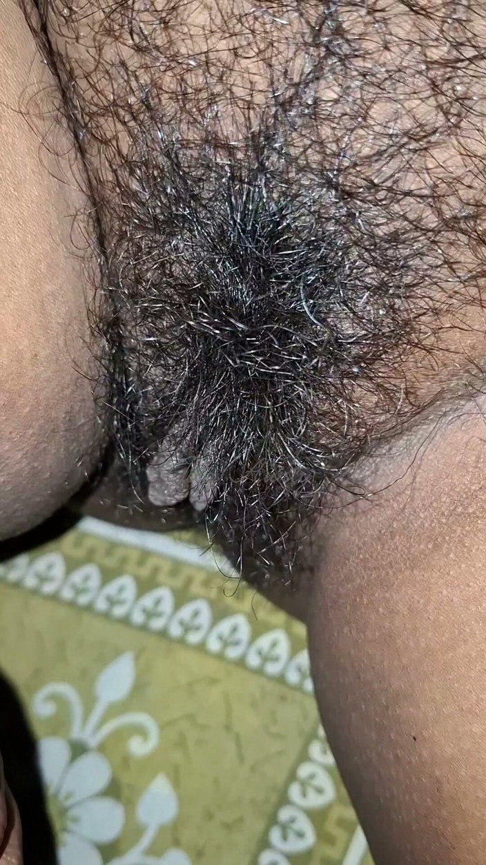 Indian aunty sex: Videos of Playing with the Genitals of Indian Women