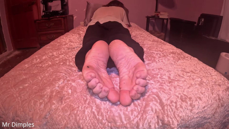 Mr Dimples: 我想要你沉迷于我的脚底！