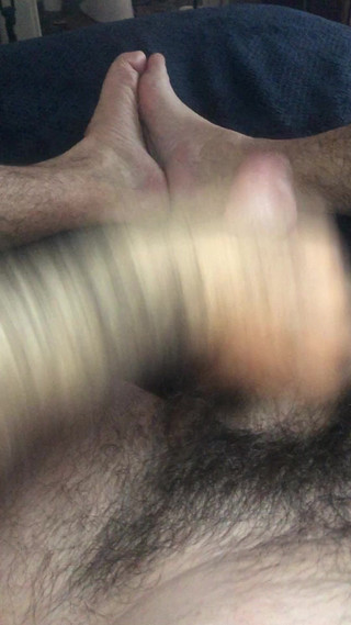 OhTrevor: 继父胖鸡巴jack撸管并拉扯直到他卸出一条流着白浆的精液