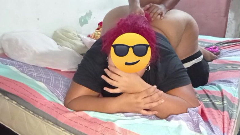 Gordita Culo Rico: 내 바람난 친구가 나에게 아내를 빌려주고 후장 따먹게 해줘 - 불충실한 마누라