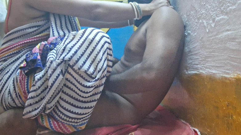 Busty Banuu: Обнаженная и трахнутая жена младшего сводного брата