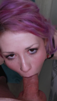 Sexy Annie sání ptáka a rimming až do velkého výbušného konce