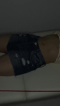 Permainan Bellybutton bertukar kepada keseronokan diri terdesak pada kamera... Fuuka Squirms Sebagai Pelincir Meluncur Jauh ke dalam navel berkedutnya