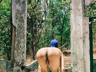 Tani: Tani Gay Outdoor