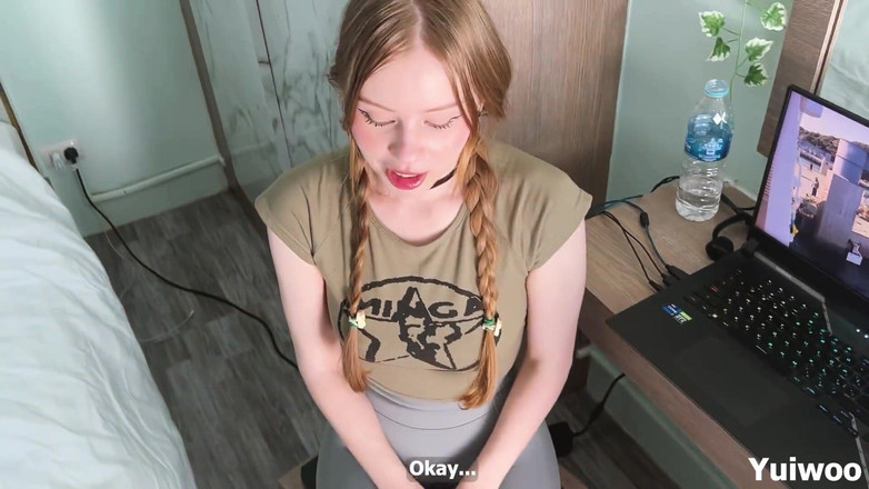 Yuiwoo: Ho fatto succhiare la ragazza della mia amica per tenerla...