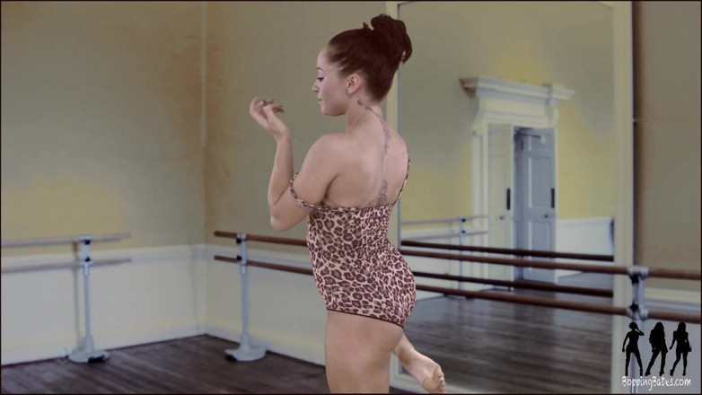 Bopping babes: Kiki Devine - danse classique