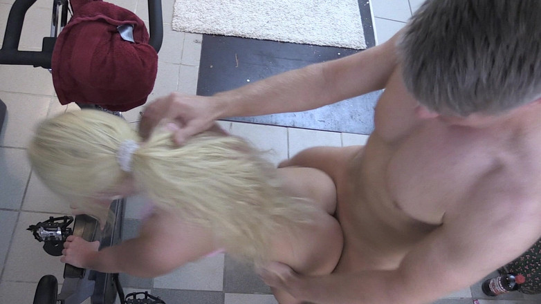 Casting66: Blondi il mio 1° video di sesso fitness-angel