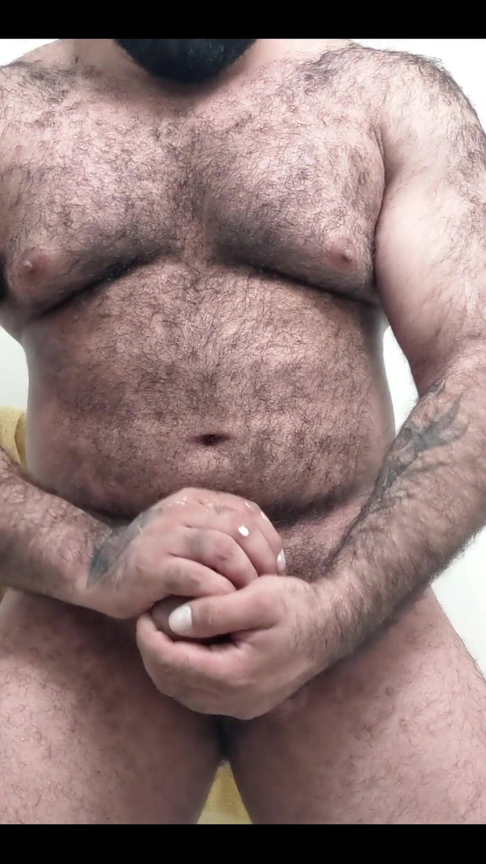 Lobo: Mai mult decât o Mână. Cât crezi că ți-ar încăpea în gură?