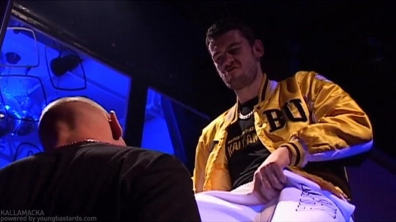 Young Bastards: Peto Coast pieprzy BastiEgo Winklera - na żywo na scenie