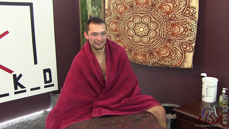 Club Amateur USA: Grande pau kenji gosta de massagem fumegante