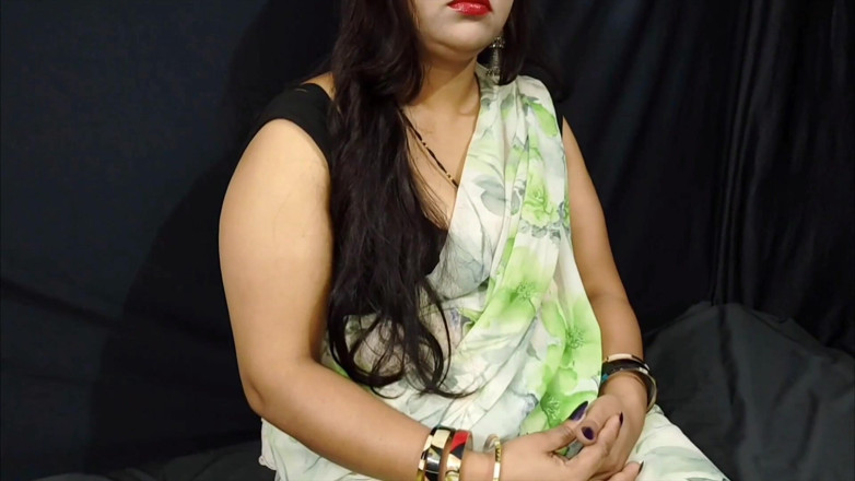 Sexykajalbhabhi: Indische stiefmoeder en stiefzoon