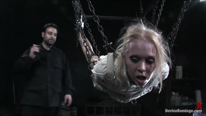 Device Bondage by Kink: Taut - Bondage de dispositivo por Kink