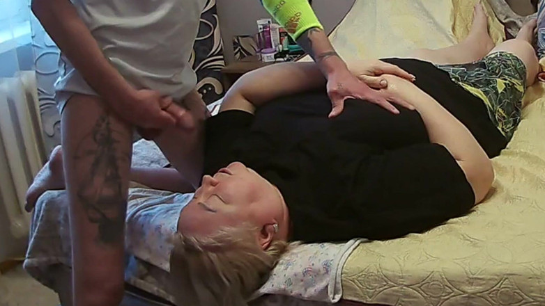 Zona901: Mijn lul aftrekken om op mijn vriendin klaar te komen