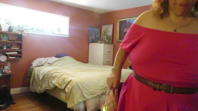 BBW nurse Vicki adventures with friends: Blooper with Lipstick