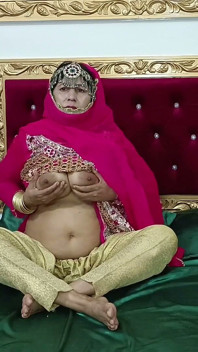 Most Beautiful Mature Hindi Bride Sex with Dildo