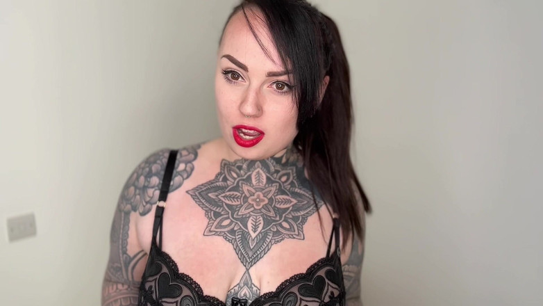 Miss Valentina: Jadi hamba seks saya