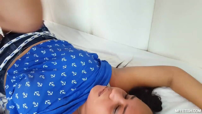 MF Fetish: Livia y saltos duros en la cara del esclavo