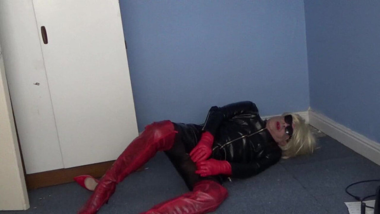 Leather Kirsten: 음란한 키르스틴