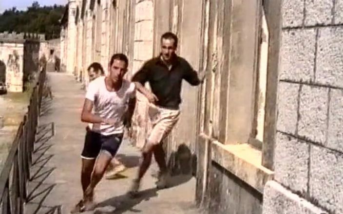 Gay RetroX VHS: Guida ritmica maschio bollente # 3