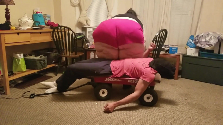 Full Weight Productions: Queen Nora ke saath Wagon maza
