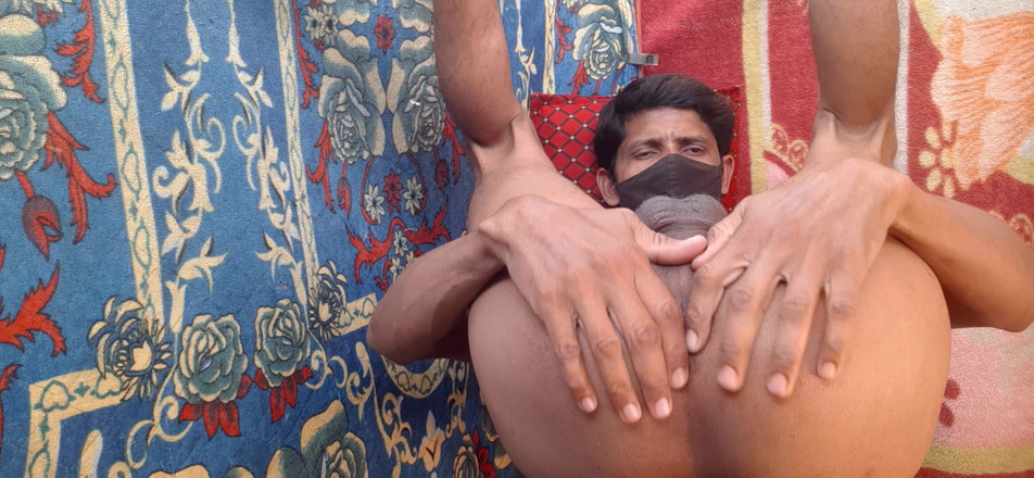 Che: アスホールフィンガーファック デシマン