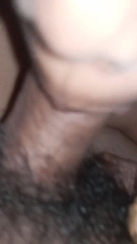 Hijab - chica con suaves tetas apretadas y mamada mojada en primer plano sin cara