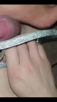 Bohyně Kiffa - sexy skutečný amatérský footjob