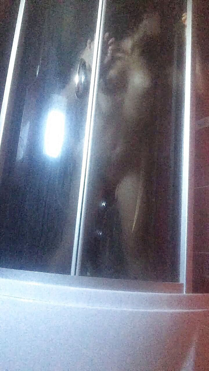 CalientePWNZ: Sexy sprcha šukání