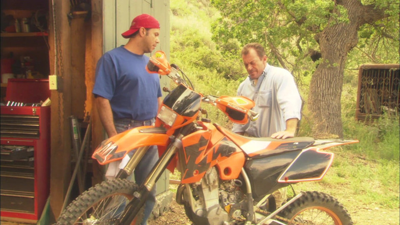 Miami Reality: Geile rennfahrer ficken hart auf einem trail